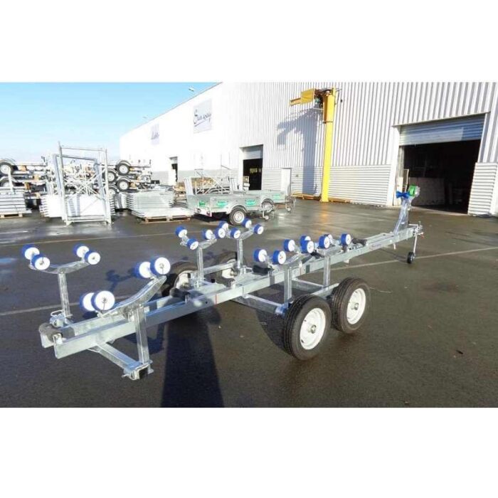 Chariot-de-mise-a-leau-et-manutention-2700Kg-compressed.jpg