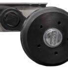 Essieu-freine-KNOTT-VGB13-pour-remorque-1350kg-2-compressed.jpg