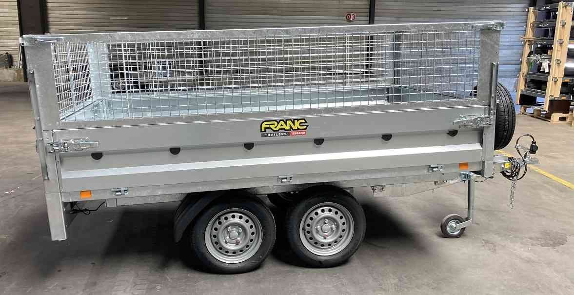 Rehausses-de-ridelles-grillagees-50cm-pour-BRI260-compressed.jpg Rehausses-de-ridelles-grillagees-50cm-pour-BRI260-compressed.jpg