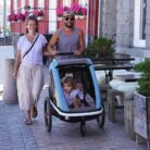 hamax-avenida-child-biketrailer-petrol-stroller-two-children-e1635338688688-1665353-compressed.jpg